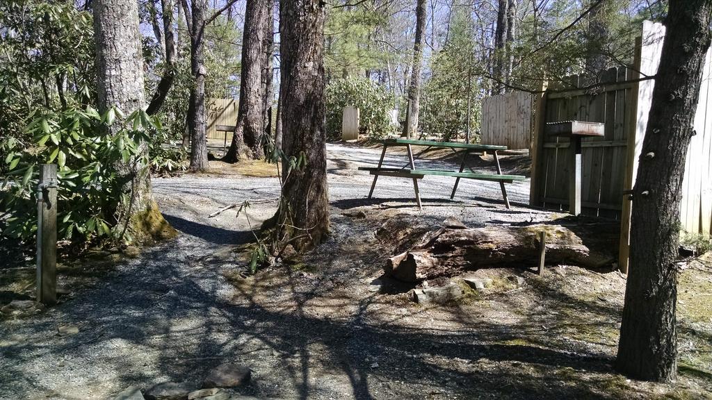Linville Falls Campground, Rv Park, And Cabins Kültér fotó