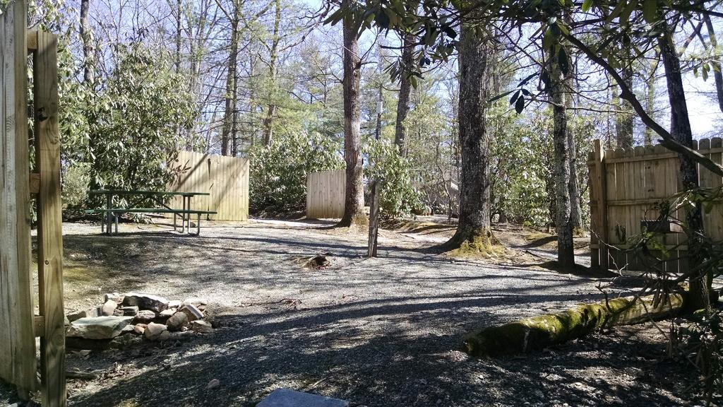 Linville Falls Campground, Rv Park, And Cabins Kültér fotó