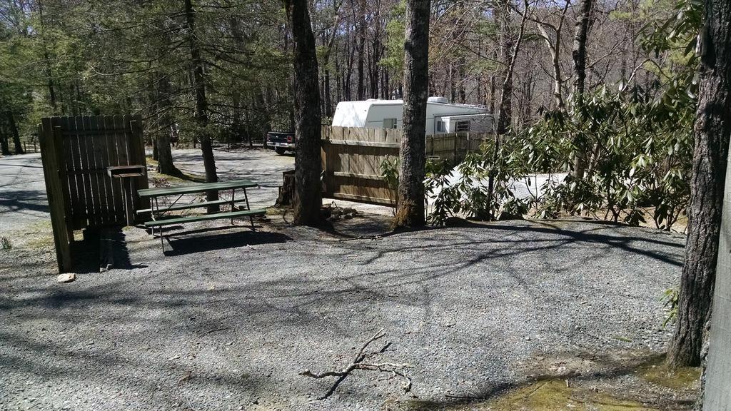 Linville Falls Campground, Rv Park, And Cabins Kültér fotó