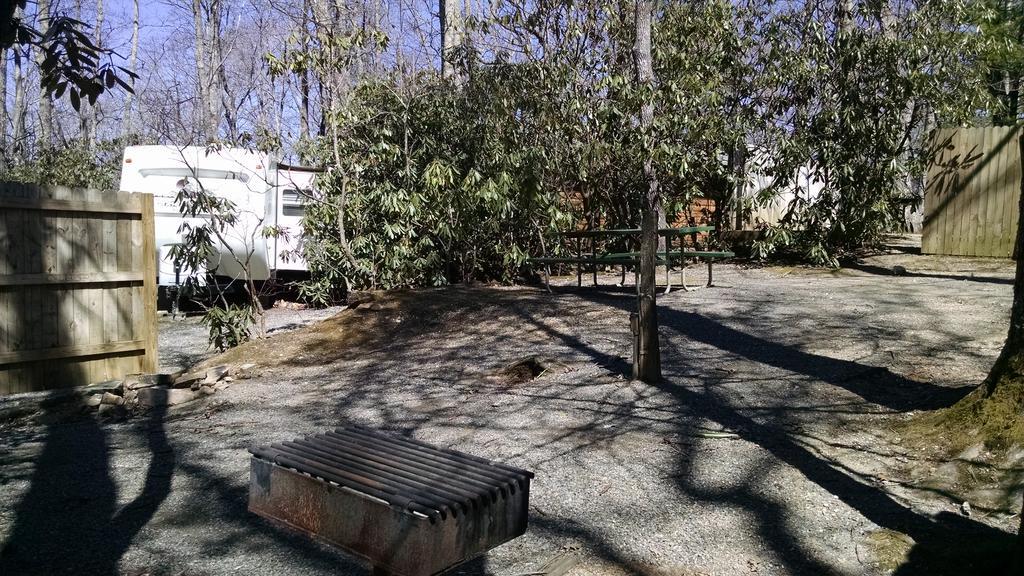 Linville Falls Campground, Rv Park, And Cabins Kültér fotó