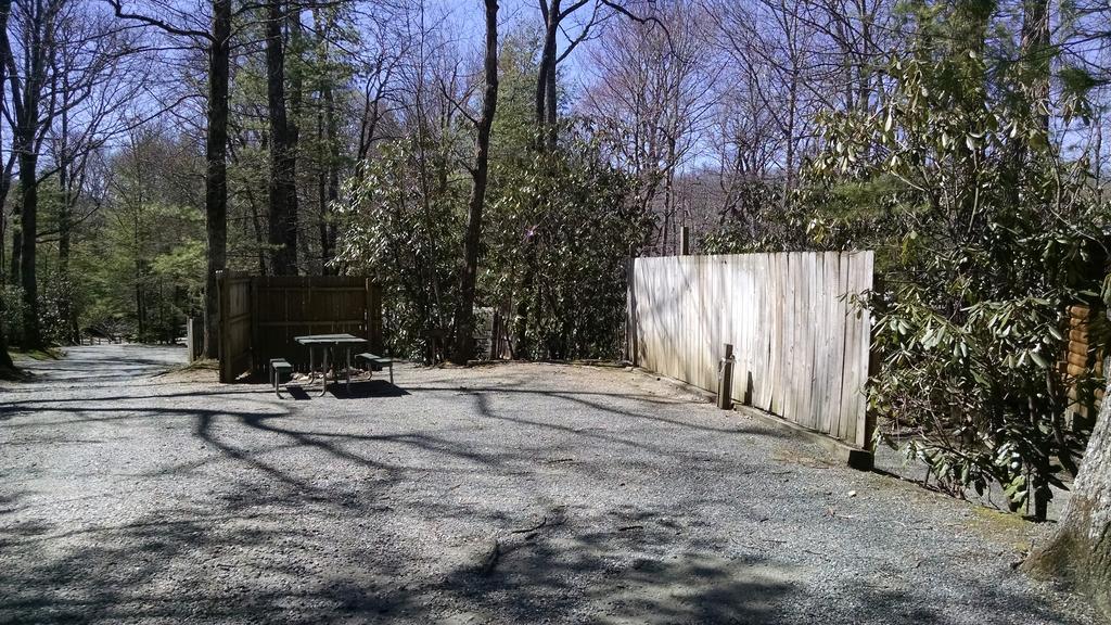 Linville Falls Campground, Rv Park, And Cabins Kültér fotó