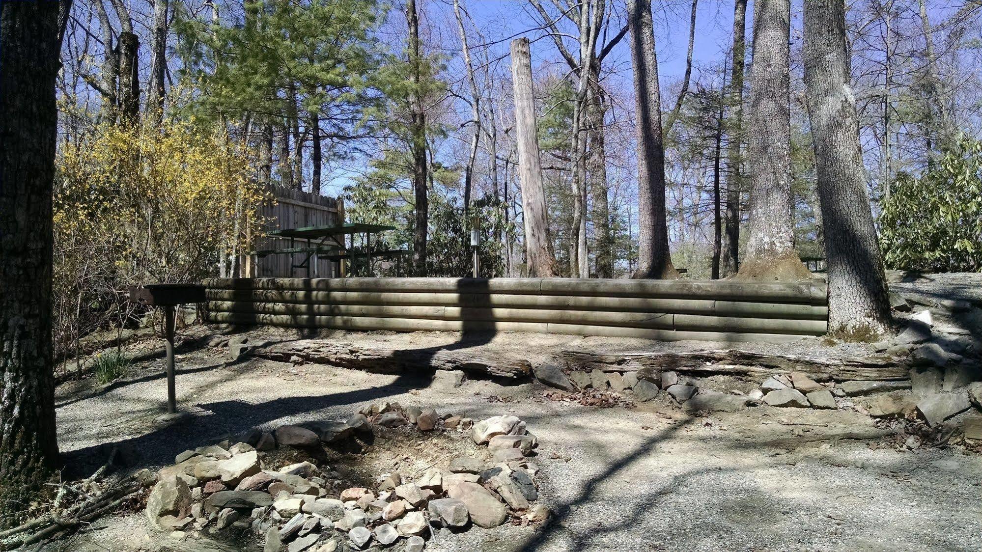 Linville Falls Campground, Rv Park, And Cabins Kültér fotó