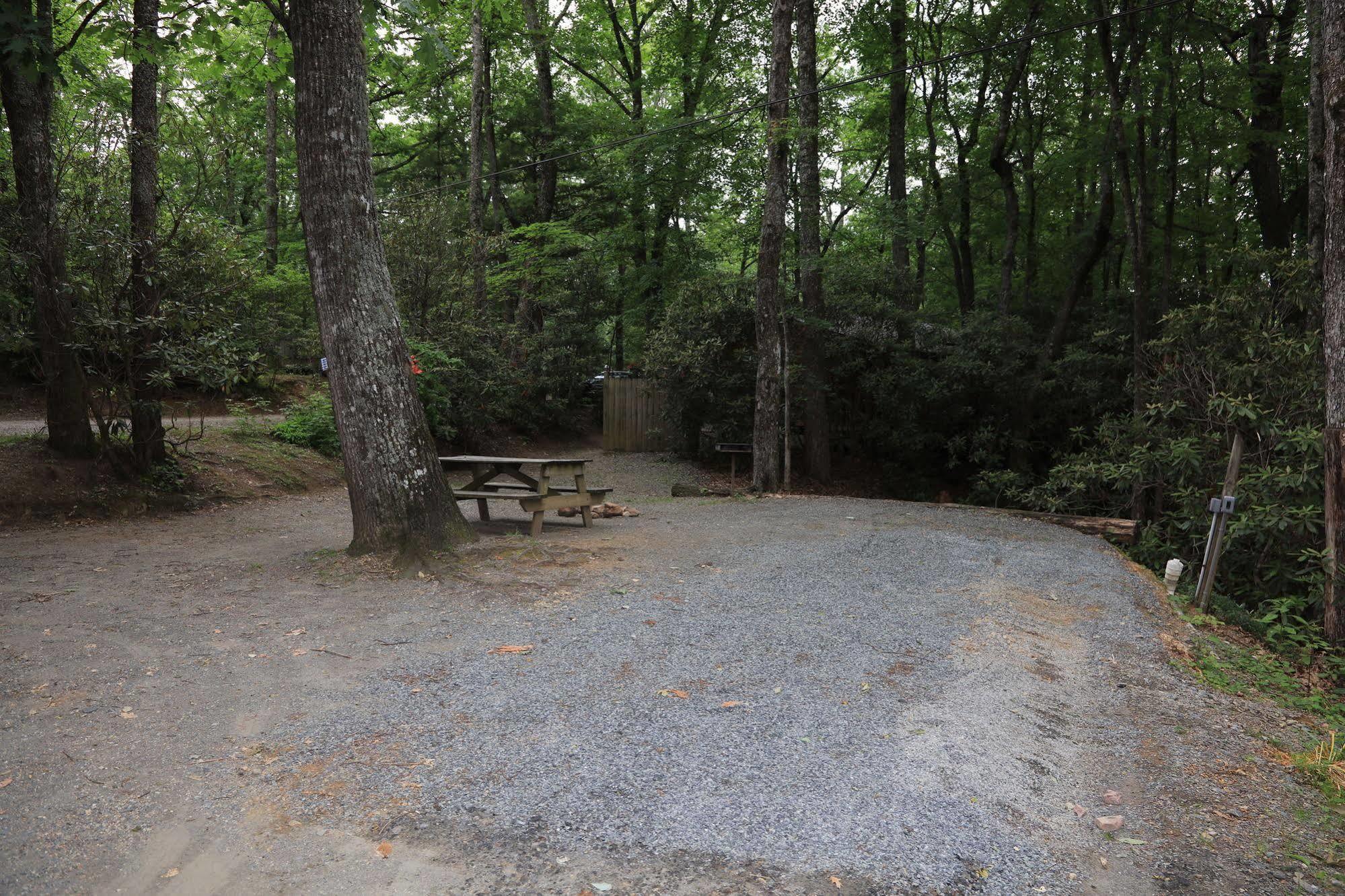Linville Falls Campground, Rv Park, And Cabins Kültér fotó